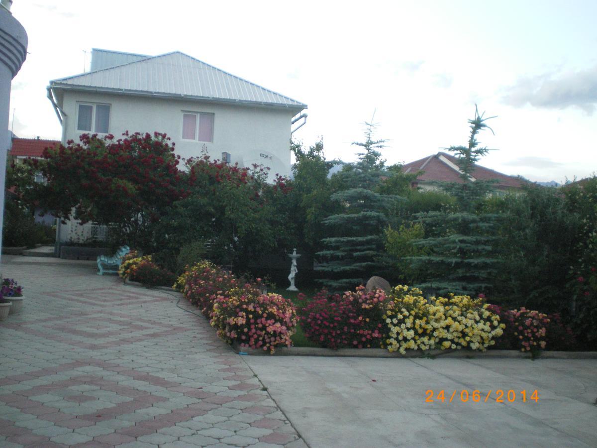 Prestige Guest House Tscholponata Exterior foto